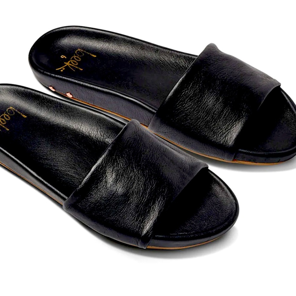 Beek Gallito Black Sandals Brand new in box size 8